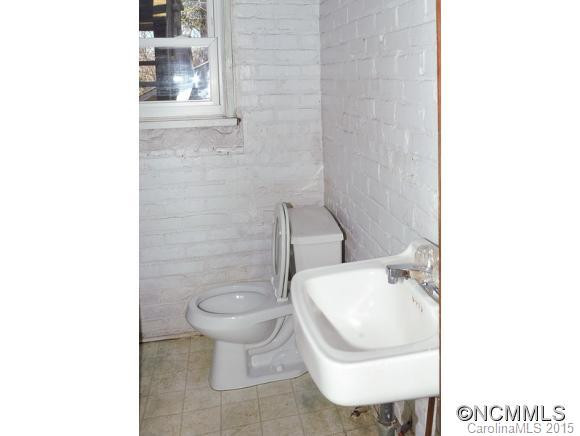 35 Winthrop Road - Photo 24