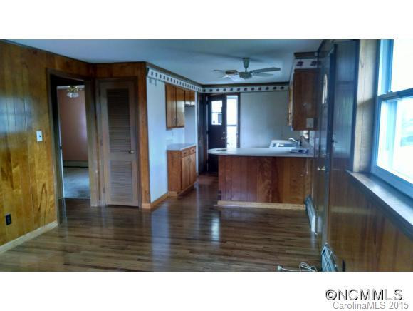 669 Mountain View Road - Photo 3