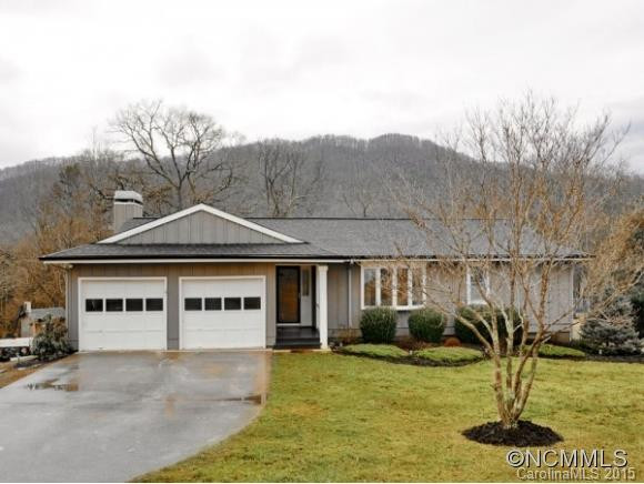 48 WHITE PINE CIRCLE