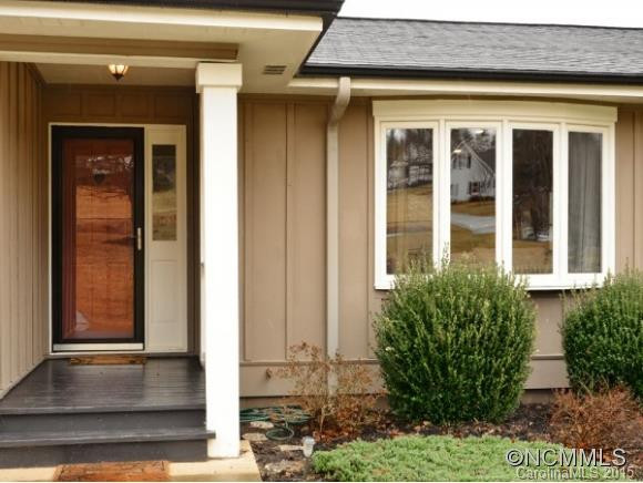 48 WHITE PINE CIRCLE - Photo 2
