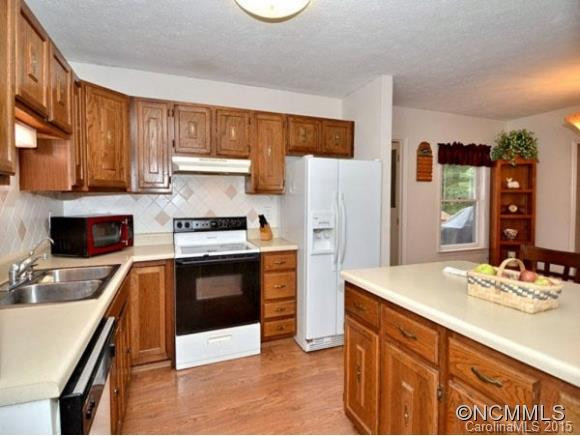 1053 Wickins Drive - Photo 5