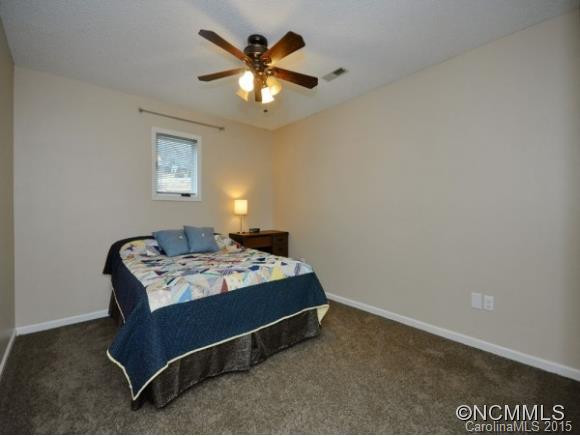 10 TWO OAKS DRIVE - Photo 12