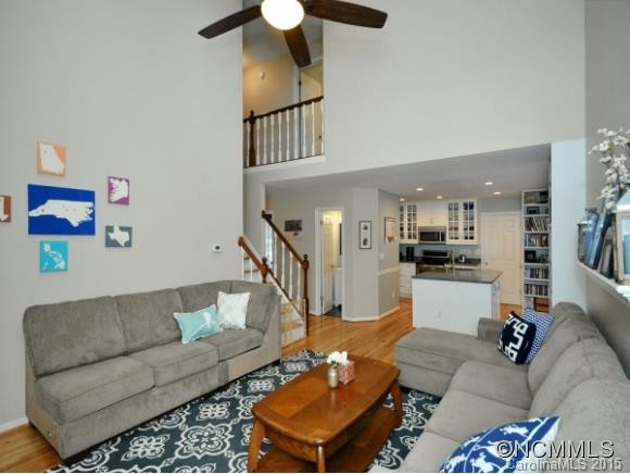 10 TWO OAKS DRIVE - Photo 3