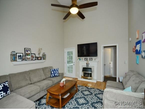 10 TWO OAKS DRIVE - Photo 6