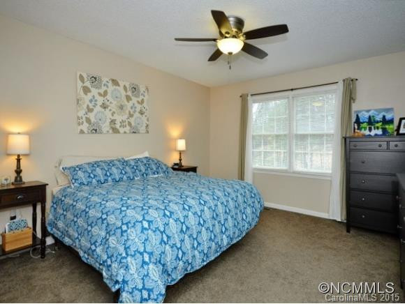 10 TWO OAKS DRIVE - Photo 7