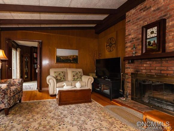 1 Valley Lane - Photo 8