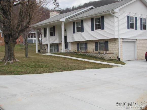 4 Breezy Drive - Photo 2