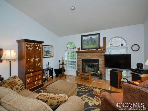 5 Creekside Court - Photo 4