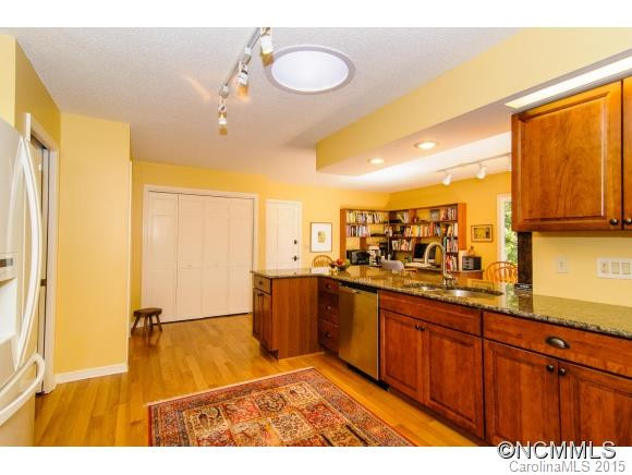38 Ridgeview Drive - Photo 4