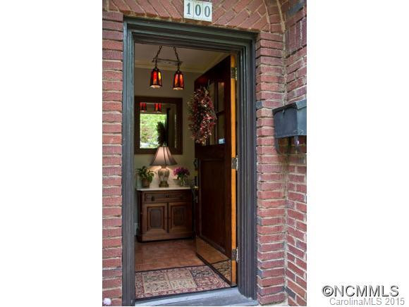 100 Edwin Place - Photo 2
