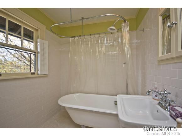 100 Edwin Place - Photo 12