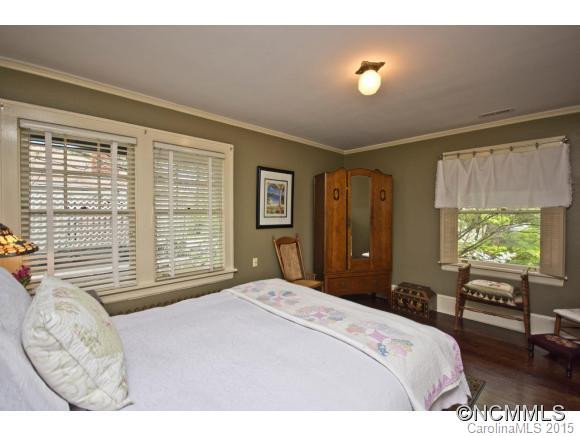 100 Edwin Place - Photo 14