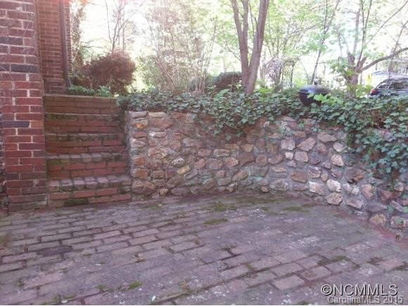 100 Edwin Place - Photo 19