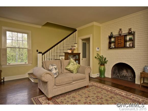 100 Edwin Place - Photo 4