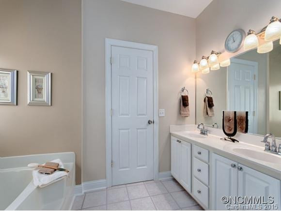 644 SOUTHERN PINES PLACE - Photo 11
