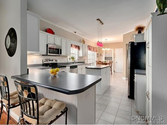 644 SOUTHERN PINES PLACE - Photo 6
