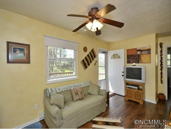 421 BLOOMING LAUREL DRIVE - Photo 11