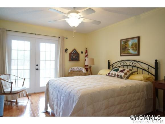 66 Lakeview Court - Photo 9