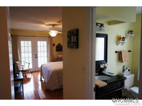 66 Lakeview Court - Photo 10