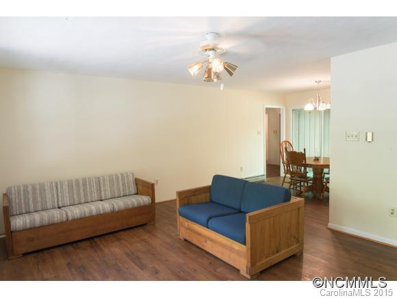 23 Forest Lane - Photo 2