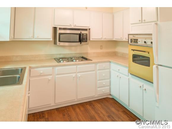 23 Forest Lane - Photo 4