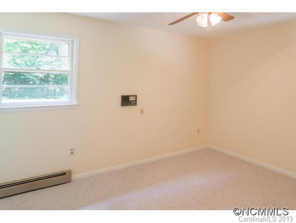 23 Forest Lane - Photo 5