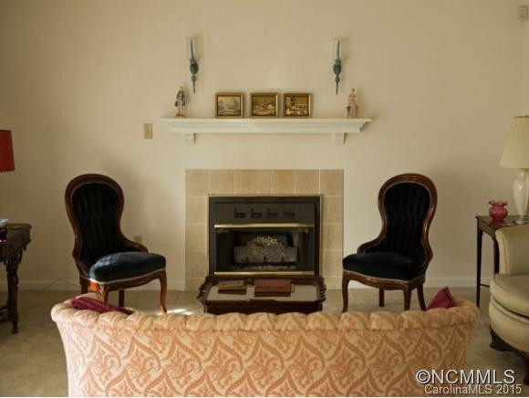 1301 Hyde Park Drive - Photo 2