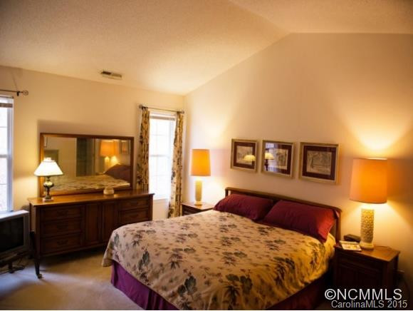 1301 Hyde Park Drive - Photo 12