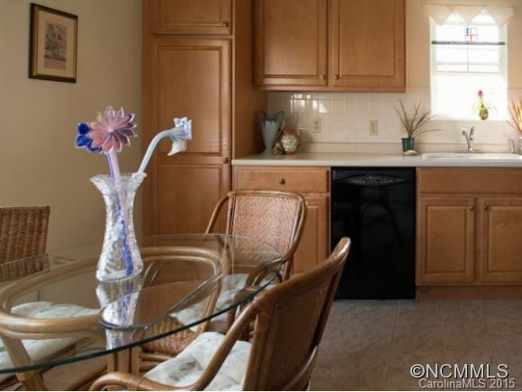 1301 Hyde Park Drive - Photo 8