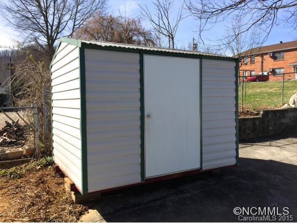 126 Spring Street - Photo 2