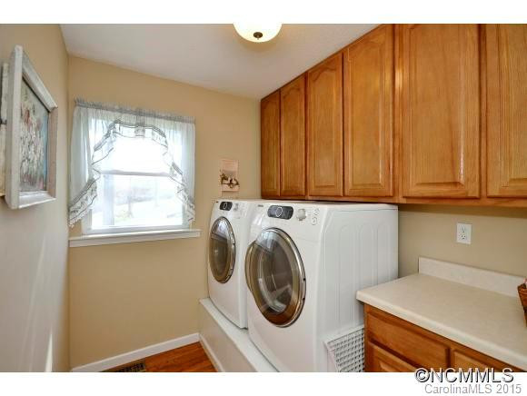 365 Spring Drive - Photo 11