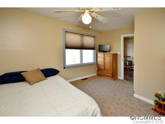 365 Spring Drive - Photo 13