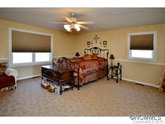365 Spring Drive - Photo 14