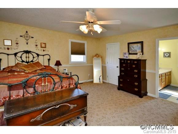 365 Spring Drive - Photo 15