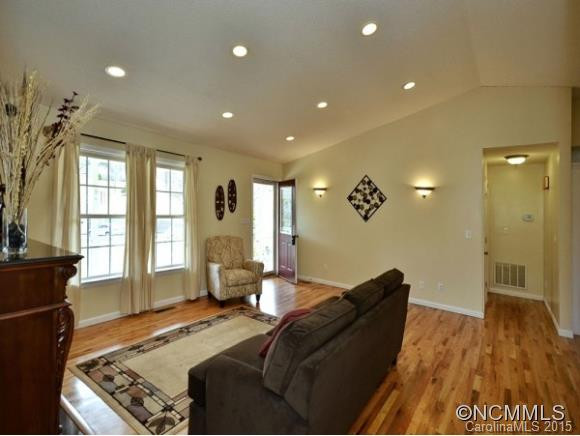 3 CARISSA DRIVE - Photo 4