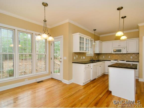 1045 Columbine Road - Photo 12