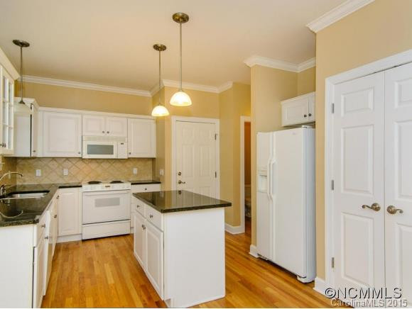 1045 Columbine Road - Photo 13
