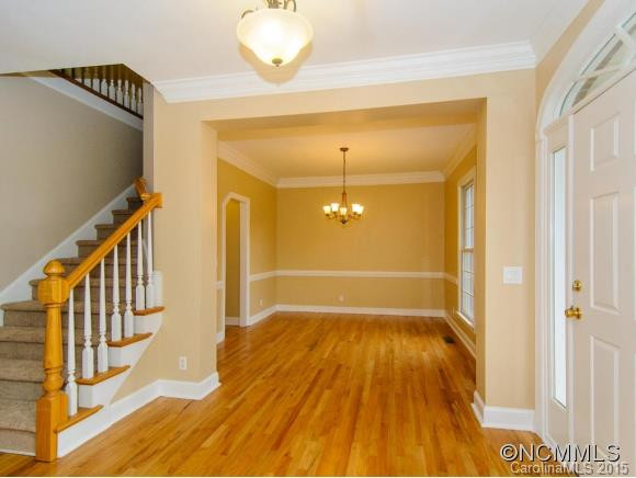 1045 Columbine Road - Photo 4