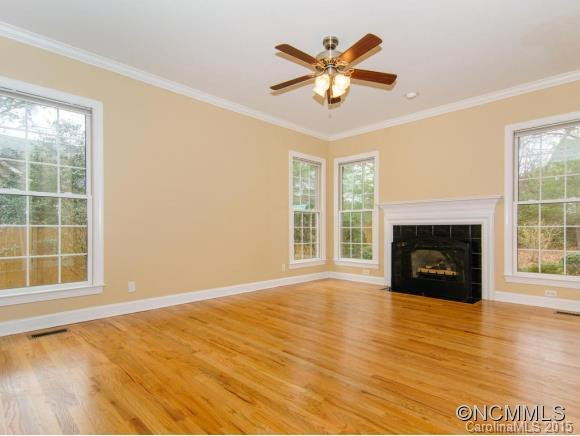 1045 Columbine Road - Photo 5