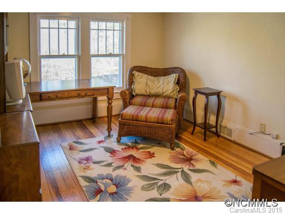 2636 Haywood Road - Photo 14