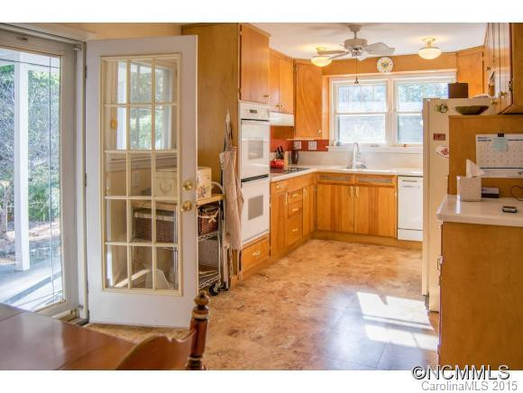 2636 Haywood Road - Photo 8