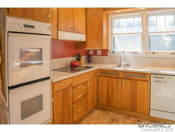 2636 Haywood Road - Photo 9
