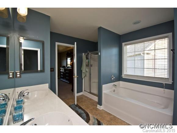 8 Breyerton Ct - Photo 12
