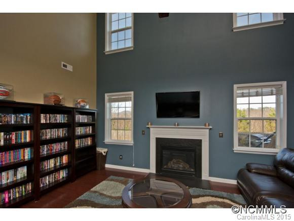 8 Breyerton Ct - Photo 4