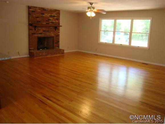 351 MOCKINGBIRD DR - Photo 2