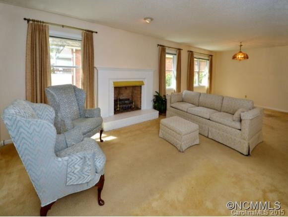 106 EXETER COURT - Photo 2