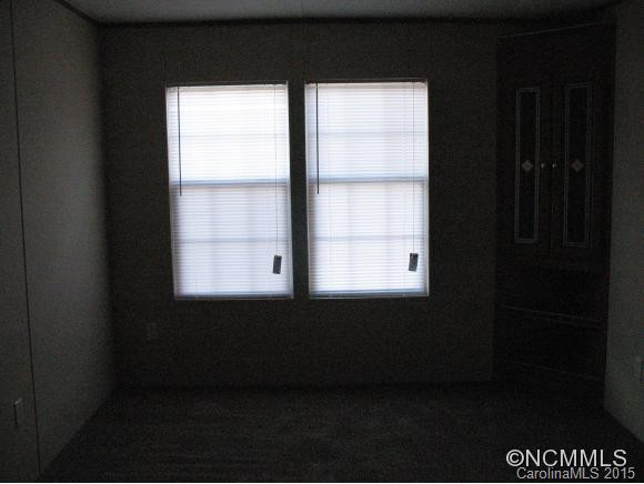 28 Spencer rd - Photo 5