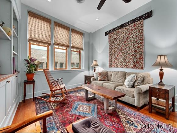 60 HAYWOOD ST, 3A - Photo 2