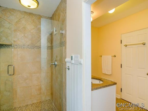 114 Cambridge - Photo 17