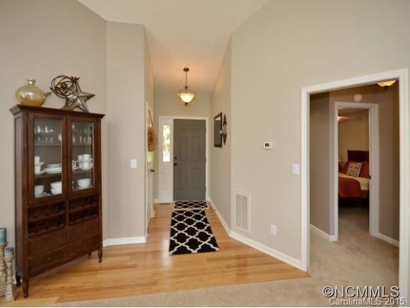 545 HUNTERS GLEN LANE - Photo 2